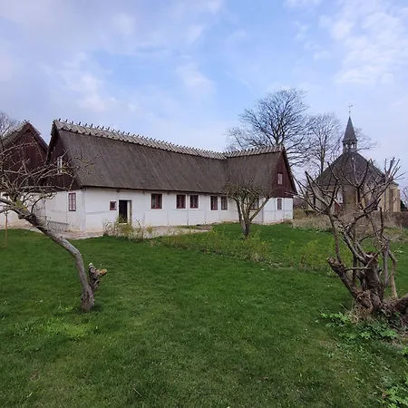 Vandrerhjem Ragnhilds Gård, *
